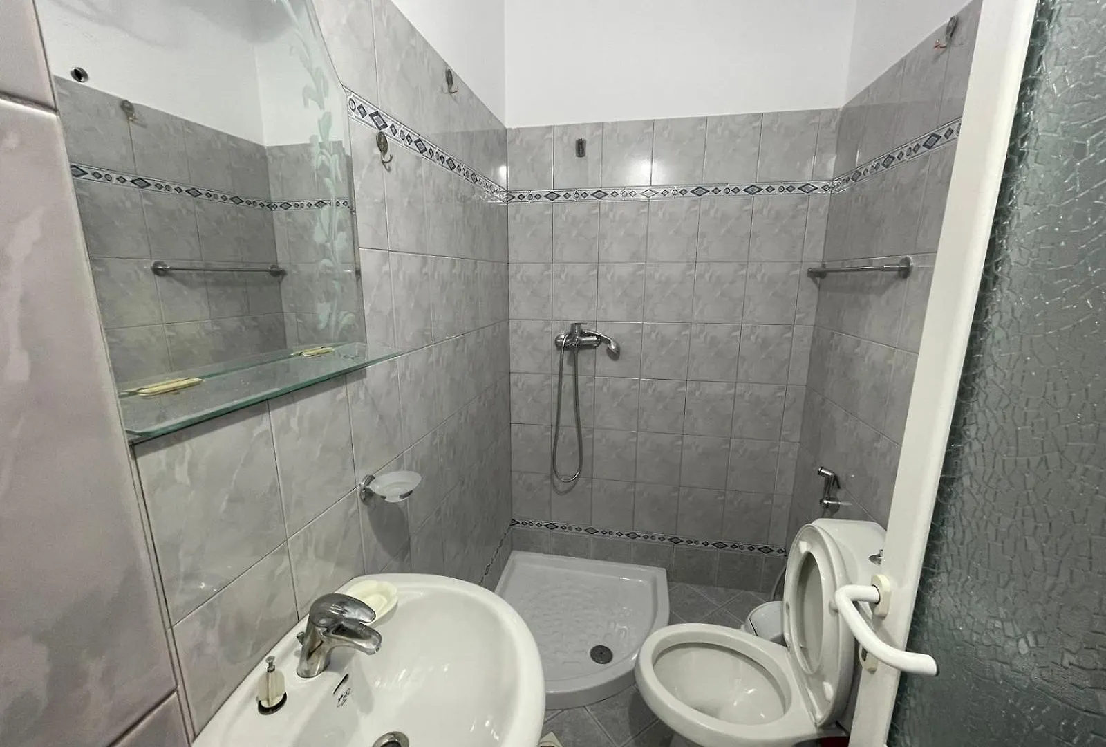 アパート Apartament Senja Sarandë